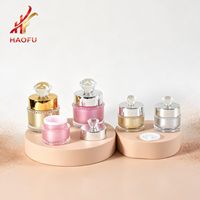Pots en plastique personnalisés OEM/OED de 5g/10g avec couvercle pour vernis à ongles, huile, crème pour le visage, pot de miel, échantillons cosmétiques et soins de la peau