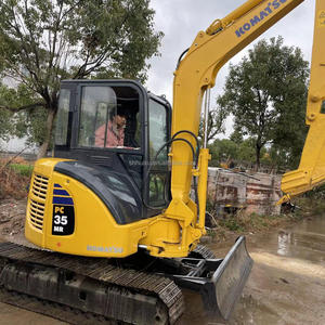 Miniexcavadora Komatsu PC35MR de 3.5 Toneladas, Tipo Oruga, Equipo Usado para Construcción y Jardinería, Buen Estado y Pocas Horas de Uso - Product Image 1