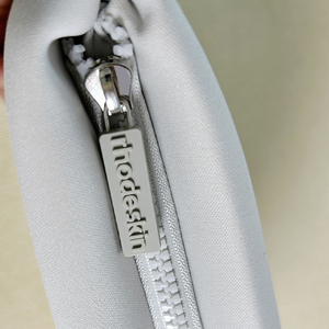 Neceser de Cosméticos Personalizado de Fábrica OEM, Bolsa de Maquillaje de Neopreno Acolchada Tipo Burbuja, Estuche de Tocador para Almacenamiento de Productos de Belleza y Cuidado de la Piel - Product Image 3