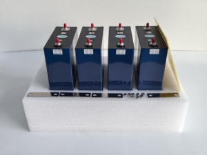 แบตเตอรี่ลิเธียมไอรอนฟอสเฟต (LiFePO4) ทรงปริซึม เกรด A ของโปแลนด์ ขนาด 3.2V 315Ah 280Ah สำหรับเก็บพลังงานแสงอาทิตย์ภายในบ้าน ระบบสำรองไฟฟ้าแบบออฟกริด (ESS) - Product Image 4