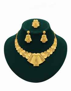 Collar SAUTOIR con Placa Chapada en Oro de 24K, Collar Largo Clásico con Detalle de Placa Atemporal para un Estilo Sofisticado y Moderno - Product Image 6