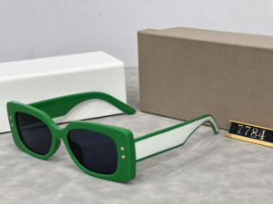 Lunettes de soleil carrées unisexes tendance 2026, dégradées, polarisées, protection UV400, en PC, de marque de luxe, vente en gros - Product Image 3