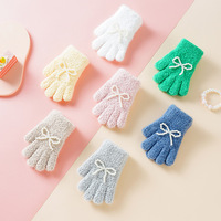 Gants tricotés doux et moelleux pour enfants à prix compétitif, avec élégant nœud perlé, pour bébé, idéaux pour les sorties décontractées en extérieur