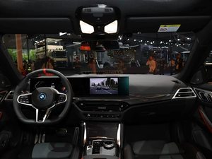 BMW <span class=keywords><strong>i4</strong></span> <span class=keywords><strong>M60</strong></span> 2025 : Le véhicule électrique compact haut de gamme 5 portes et 5 places le plus vendu - Product Image 4