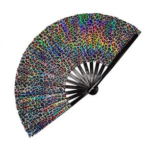 Stock suffisant – Grand éventail en bambou de 33 cm (13 pouces) avec motif laser argenté en PVC, idéal pour les fêtes et les clubs - Product Image 2