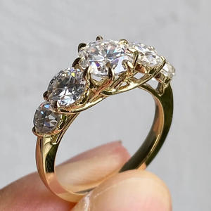 T0578 Anello di Fidanzamento da Donna in Oro Massiccio 18K con Diamante Naturale Taglio Brillante Rotondo, Stile Classico, Colore G - Product Image 1