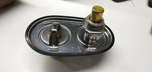 ट्रक एक्सेसरीज थर्मोस्टैट शीतलक फ्लैंज 2268067 2259412 - Product Image 2