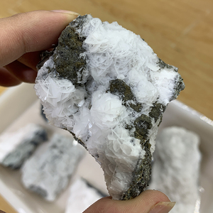 Commercio all'ingrosso Naturale Cristalli di Massima Cluster Minerale Grezzo Esemplari Bianco Rosa <span class=keywords><strong>Calcite</strong></span> Guarigione di <span class=keywords><strong>Pietra</strong></span> Per La Decorazione Domestica - Product Image 3