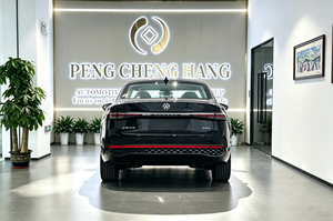 Nuova PassatPro Turbo FWD Sedan 2026 con Trasmissione 7DCT, Tetto Panoramico, Sedili in Pelle, Ampio Spazio, Auto Familiare - Product Image 4