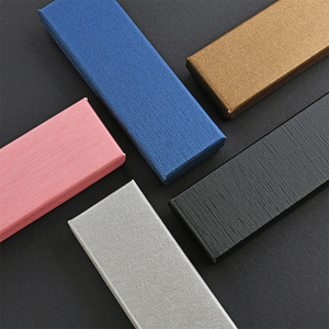 Boîte cadeau en papier LH-004 avec ruban, boîte d'emballage cadeau d'affaires gaufrée, options de couleurs noir, bleu, or, rose, argent - Product Image 1