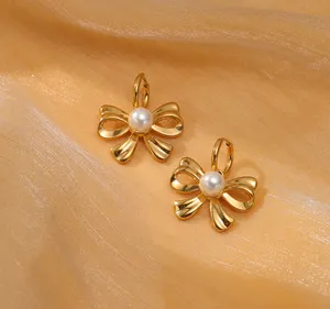 Boucles d'oreilles en acier inoxydable avec cœur pour femmes parures de bijoux vente en gros 2024 18K plaqué or clou papillon nœud papillon boucle d'oreille