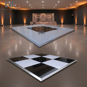 Panneau de scène pour piste de danse moderne, décoration d'événements, noir et blanc brillant à carreaux avec bord en aluminium - Product Image 1