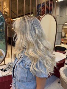 Parrucche da <span class=keywords><strong>donna</strong></span> in <span class=keywords><strong>capelli</strong></span> umani europei di qualità professionale, con nodi invisibili, colore biondo chiaro, personalizzabili, parrucca frontale in pizzo 13X4 13X6 - Product Image 1