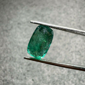 Émeraude naturelle zambienne de 3,81 carats, taille coussin, pierre précieuse verte facettée pour bague, pendentif, collier, bijoux - Product Image 1