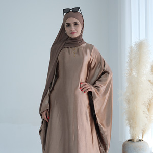 2024 a pipistrello lucido manica a farfalla Maxi Abaya Satin kaftano medio orientale <span class=keywords><strong>abito</strong></span> luminoso tinta unita modesto Abaya - Product Image 4