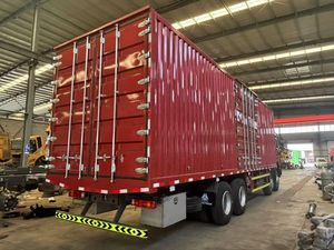 Nieuwe HICA HOWO 8x4 diesel zware vrachtwagen in rode kleur voor logistiek en <span class=keywords><strong>transport</strong></span> over lange afstanden - Product Image 3