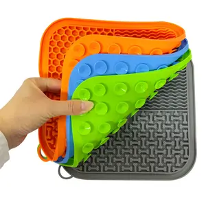 Food Grade Silicone Quadrado 20CM Cat Lick Pad BPA Livre Slow Feeder Lamber Sucção Pet Mats Lambendo Mat para Cães