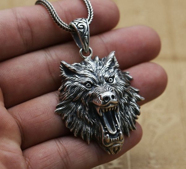 Large wolf head pendant 40*47*16mm