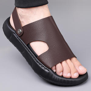 Chanclas para hombre para uso casual de verano, transpirables y con suela suave, chanclas modernas hechas de cuero. - Product Image 1