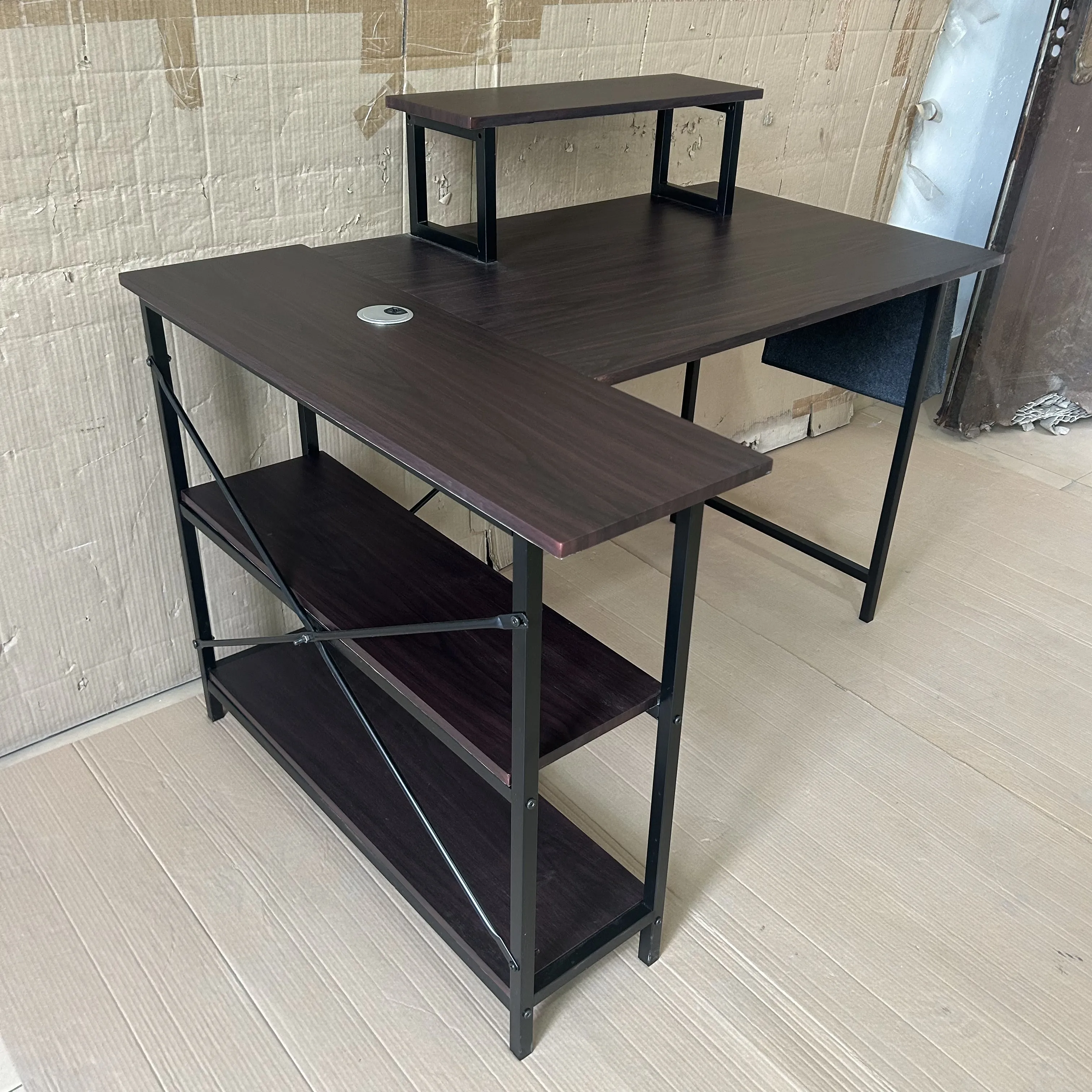 Wholesale Wood and Metal L-Shape Writing Desk Large Computer Desk Table Home Office Corner Laptop Desk Table