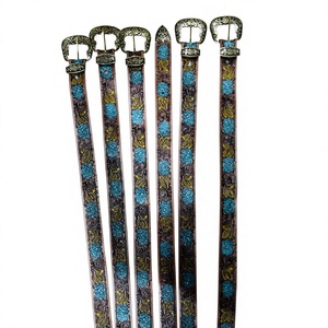 Cinturón de Cuero Vacuno con Diseño Floral Vintage y Hebilla Plateada Estilo Western, Impresión por Transferencia Térmica, Cinturón Duradero de Estilo Casual para Hombre - Product Image 1
