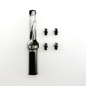 Forets à couronne personnalisés en carbure monobloc pour CNC : Perçage haute efficacité, stable et évacuation de copeaux fluide pour des solutions sur mesure - Product Image 1