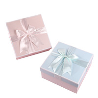 Boîte cadeau de luxe carrée avec nœud en satin, coffret cadeau pour cosmétiques et bijoux avec sac à main, ruban, carte de vœux pour mariage, anniversaire