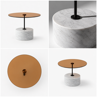 Table basse ronde en marbre blanc naturel Jazz avec plateau en verre fumé ambre, base sculpturale en forme de tambour, luxe, personnalisable