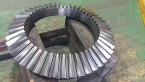 Piñón de engranaje cónico diferencial pequeño de forja de alta precisión para excavadora - Product Image 4