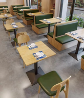 Ensemble de tables et chaises de restaurant avec banquette de rangement, design moderne, mousse haute densité durable, structure en bois