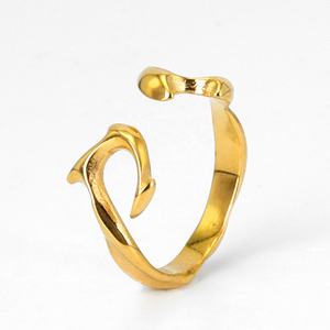 Anillo Abierto Moderno de Acero Inoxidable Chapado en Oro de 18K, Unisex, Pulido, con Textura Abstracta, Diseño Punk, Regalo Único - Product Image 4