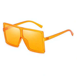 Lunettes de soleil carrées en gros pour femmes, style rétro surdimensionné, vente directe d'usine en vrac - Product Image 1
