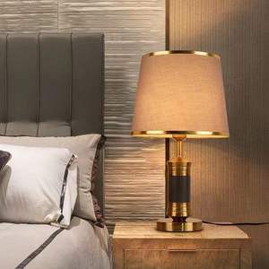 Modern Trendy Warm Romantic Luxury Table Lamp for Living Room and Bedroom Creative Simple High-End Design for Hotels - Product Image 4