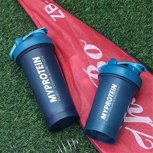 Bouteilles d'eau en plastique PP avec Logo personnalisé pour l'entraînement et la Gym, Shaker en poudre de protéines avec boule de mélange