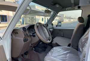 Toyota Land Cruiser d'<span class=keywords><strong>occasion</strong></span> économique avec toit rigide, ambulance LX78 - Product Image 4