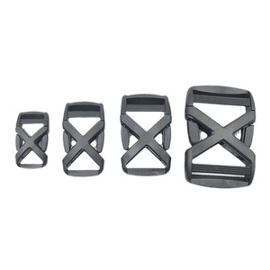 Hebilla de Plástico en Forma de X para Mochila, Diseño Hueco, Accesorios Ajustables para Bolsos, Primavera 2024 - Product Image 3