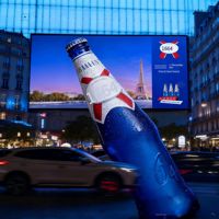 Écran LED extérieur à pas de pixel de 6,67 mm, panneau d'affichage numérique commercial DOOH