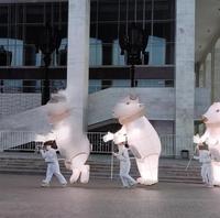 Énorme chèvre de marche gonflable, marionnette géante blanche gonflable avec lumières internes, marionnette gonflable pour festival de théâtre de rue