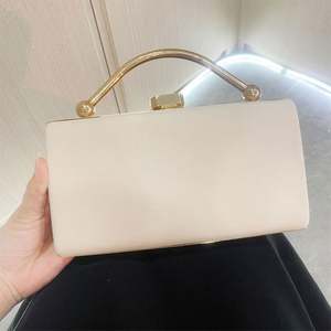 <span class=keywords><strong>Sac</strong></span> messager en cuir gaufré <span class=keywords><strong>Metis</strong></span>, créateur de mode, véritable cuir de vache, sacs pour femmes - Product Image 1