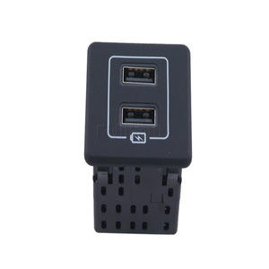 Puerto de Carga USB para Auto 284H3-9FT1A, 12V, Doble Puerto, para Vehículos Nissan, Material ABS - Product Image 1