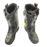 Bottes en cuir de vache ignifuges, résistantes à la chaleur et aux coupures, avec bout en plastique rotatif et semelles anti-abrasion pour les opérations dangereuses