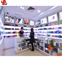 Kiosque de beauté intérieur avec LED Eco-Friendly Skin Care 3d Design Display Counter Table Cosmetics Mall Sourcils Booth Retail Perfume