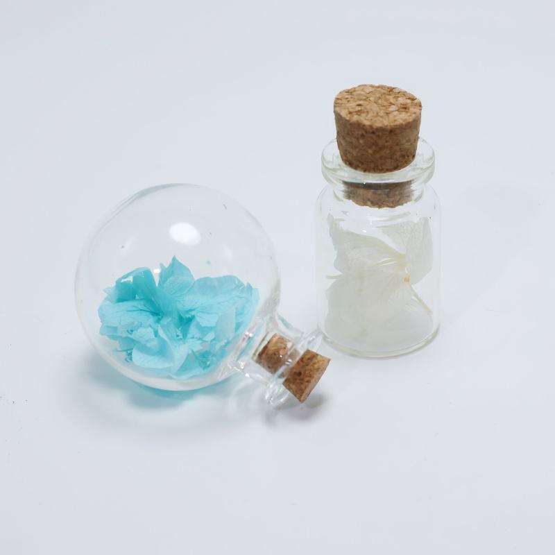 ดอกไม้สีขาวขนาด2.8ซม. โปร่งใส