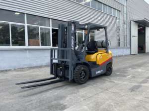 รถยกแก๊ส LPG 2.5ตันรถยกแก๊ส TCM สไตล์เครื่องยนต์ Nissan K21ยก K25สูง3-6เมตร - Product Image 3