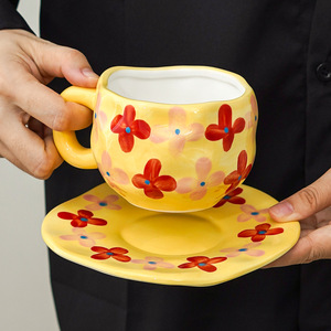 Juego de Taza y Platillo de Cerámica Pintados a Mano Estilo Instagram para Comercio Exterior, Diseño Fresco y Lindo para Mujeres - Product Image 2