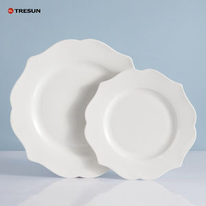 Juego de vajilla de porcelana de lujo con diseño de flores, juego de vajilla de cerámica redonda con flores, multicolor opcional - Product Image 1