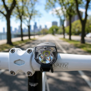 Lampe avant de vélo en silicone, rechargeable par USB, certifiée ANSI, LED blanche 150LM avec indicateur de batterie faible SFL477 - Product Image 5