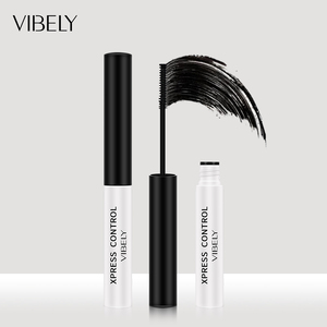 Mascara à fibres volumisant, recourbant et allongeant, anti-bavures, longue durée, imperméable, avec brosse fine - Product Image 2