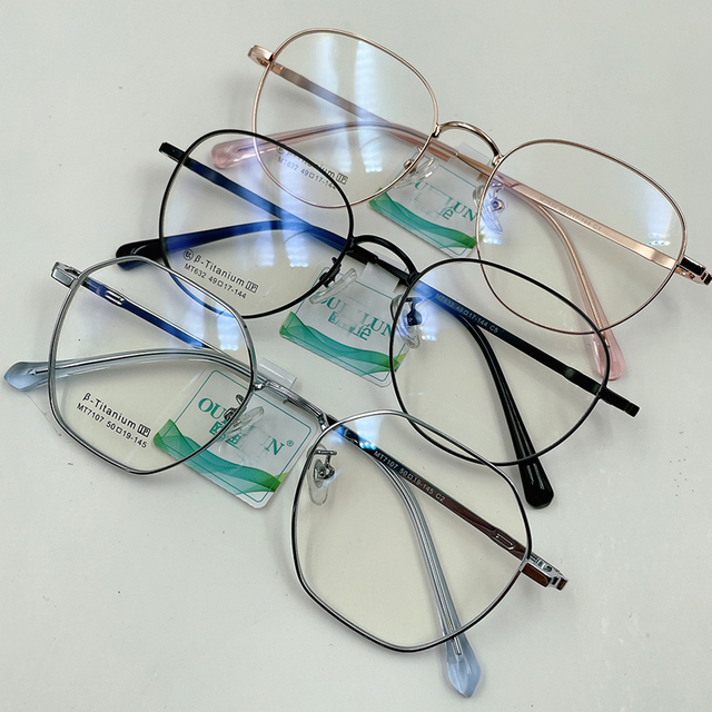 Wholesale Titanium Eyewear Optical Eye Glasses Frames Spectacle Eyeglasses Frames for Women Men