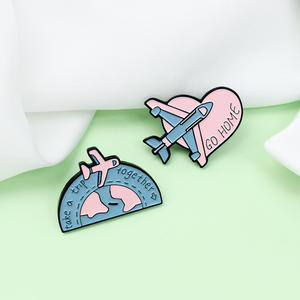 Sming Pin mengambil perjalanan bersama-sama Enamel Pin pesawat Kompas Bumi kerah lencana teks rumah perjalanan bros logam campuran - Product Image 1